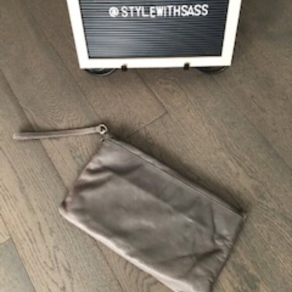 Rudsak Leather Clutch Wristlet w Metal Hardware Detachable Hand Strap Grey Sz OS - Picture 2 of 4